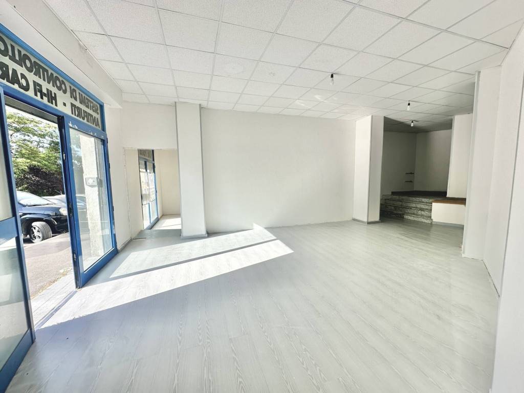 negozio in vendita a Campobasso in zona Centro Città