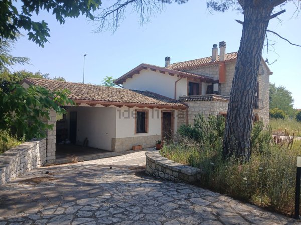 casa indipendente in vendita a Campobasso