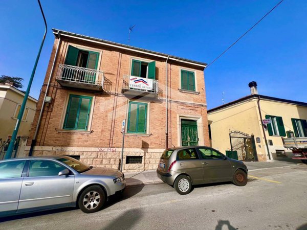 casa indipendente in vendita a Campobasso in zona Centro Città