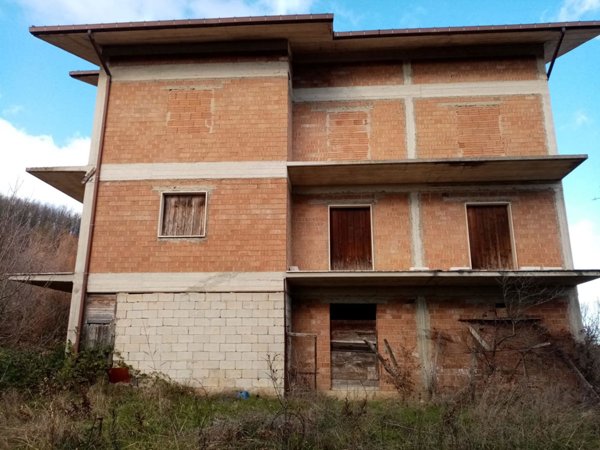 casa indipendente in vendita a Campobasso in zona Tappino