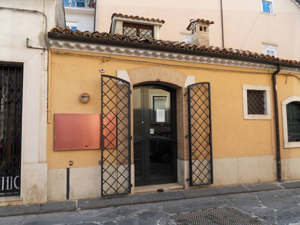 negozio in vendita a Campobasso in zona Centro Città