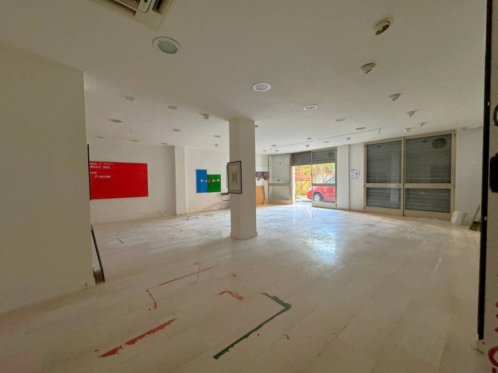 negozio in vendita a Campobasso in zona Centro Città
