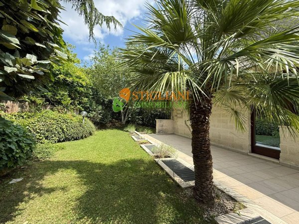 casa indipendente in vendita a Campobasso in zona Centro Città