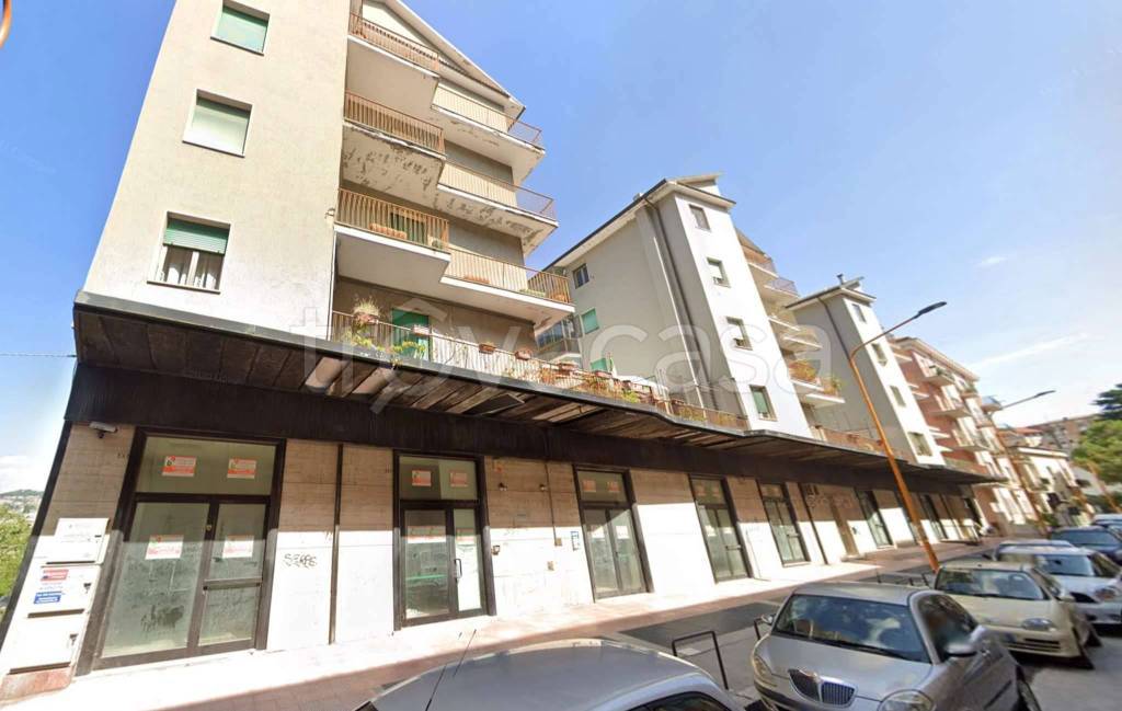 negozio in vendita a Campobasso in zona Centro Città