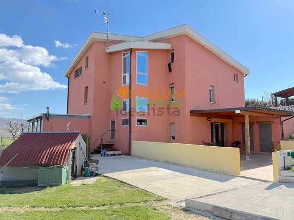 casa indipendente in vendita a Campobasso in zona Tappino