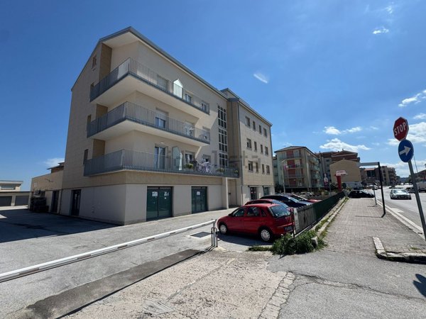 locale commerciale in vendita a Campobasso