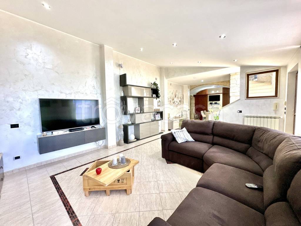 casa indipendente in vendita a Campobasso in zona Mascione