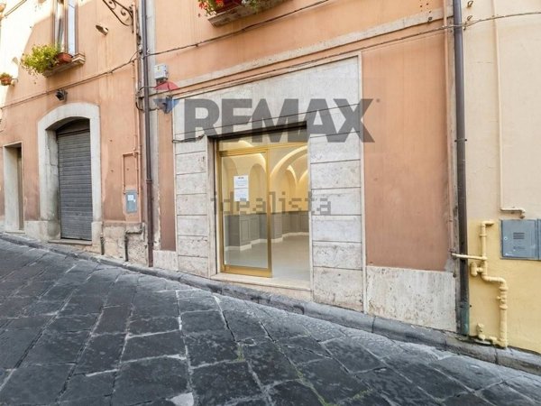 locale commerciale in vendita a Campobasso
