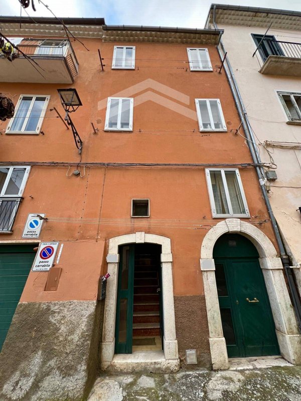 intera palazzina in vendita a Campobasso in zona Centro Città