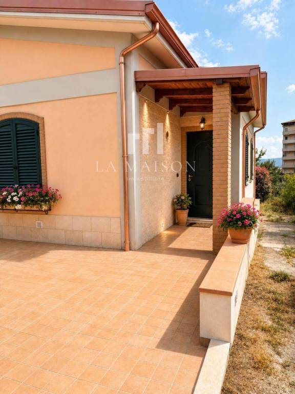 casa indipendente in vendita a Campobasso in zona Centro Città