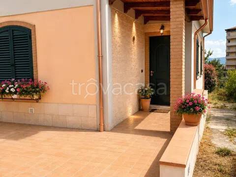 casa indipendente in vendita a Campobasso in zona San Giovanni dei Gelsi