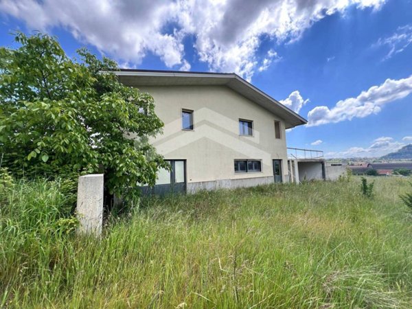 casa indipendente in vendita a Campobasso in zona Coste di Oratino