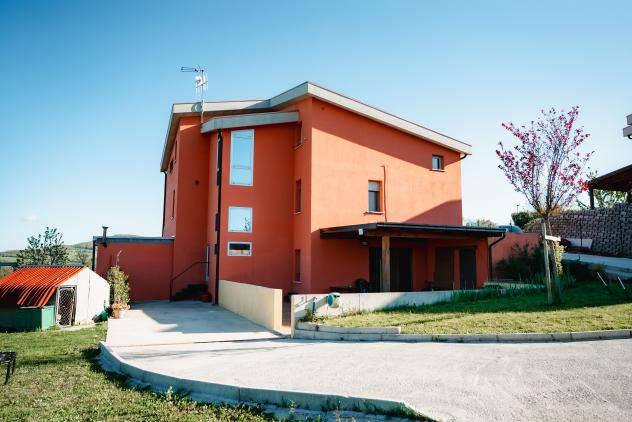 casa indipendente in vendita a Campobasso in zona Tappino