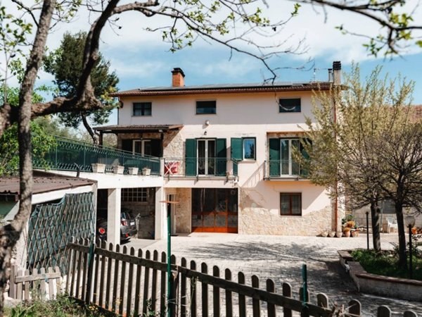 casa indipendente in vendita a Campobasso
