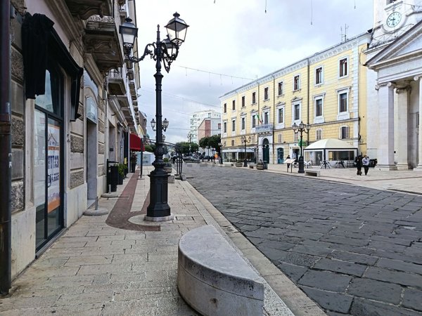 locale commerciale in vendita a Campobasso in zona San Vito Inferiore