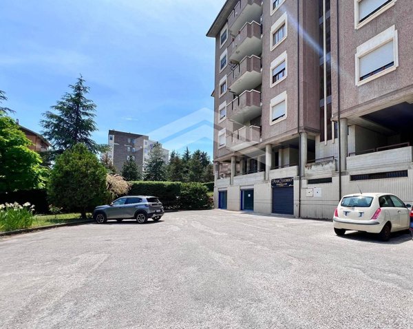 locale commerciale in vendita a Campobasso