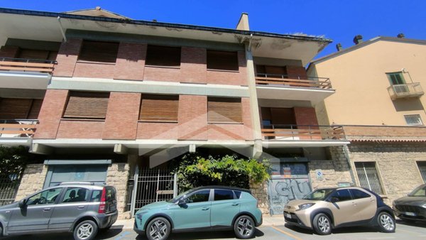 casa indipendente in vendita a Campobasso in zona Centro Città