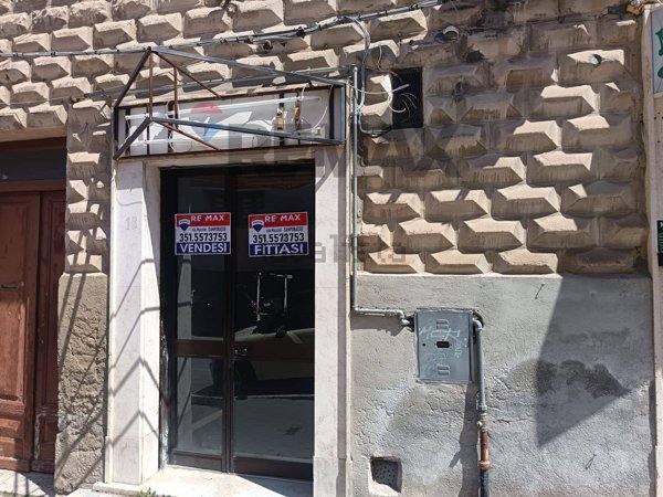 negozio in vendita a Campobasso in zona San Vito Inferiore