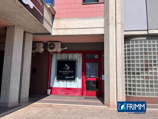 locale commerciale in vendita a Campobasso in zona Centro Città