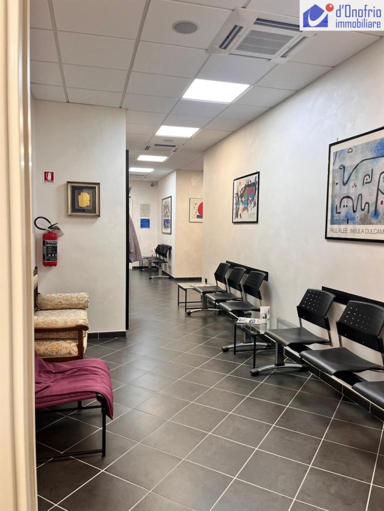 ufficio in vendita a Campobasso in zona Vazzieri