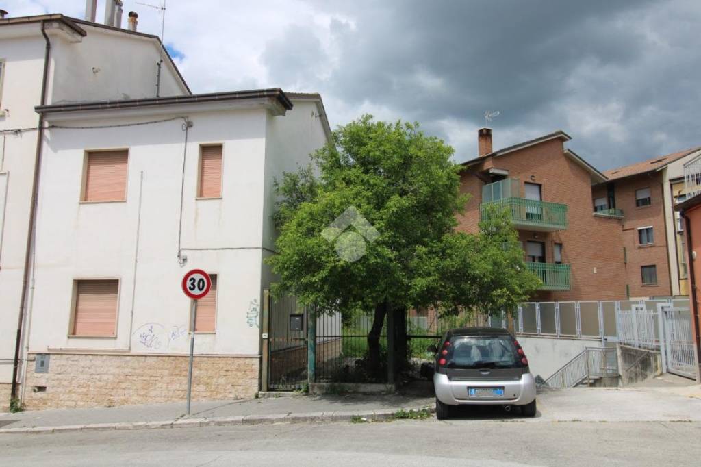 casa indipendente in vendita a Campobasso