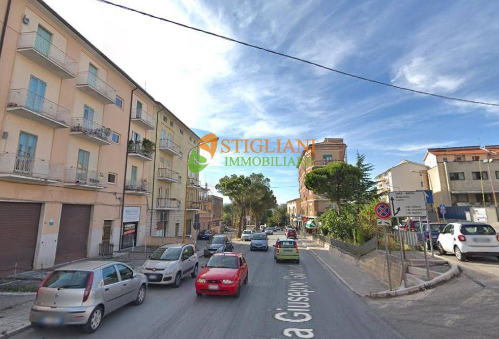 locale commerciale in vendita a Campobasso in zona Centro Città
