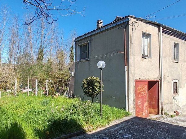 casale in vendita a Campobasso in zona San Vito Inferiore