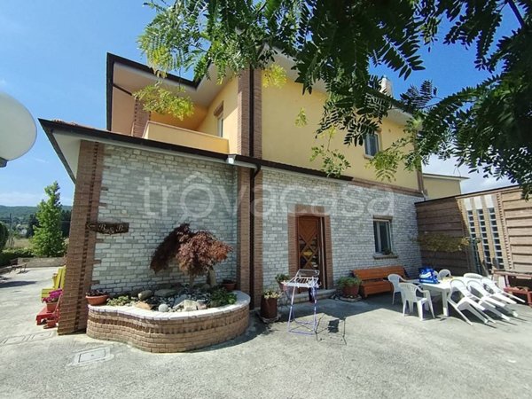 casa indipendente in vendita a Campobasso in zona Fontana Vecchia