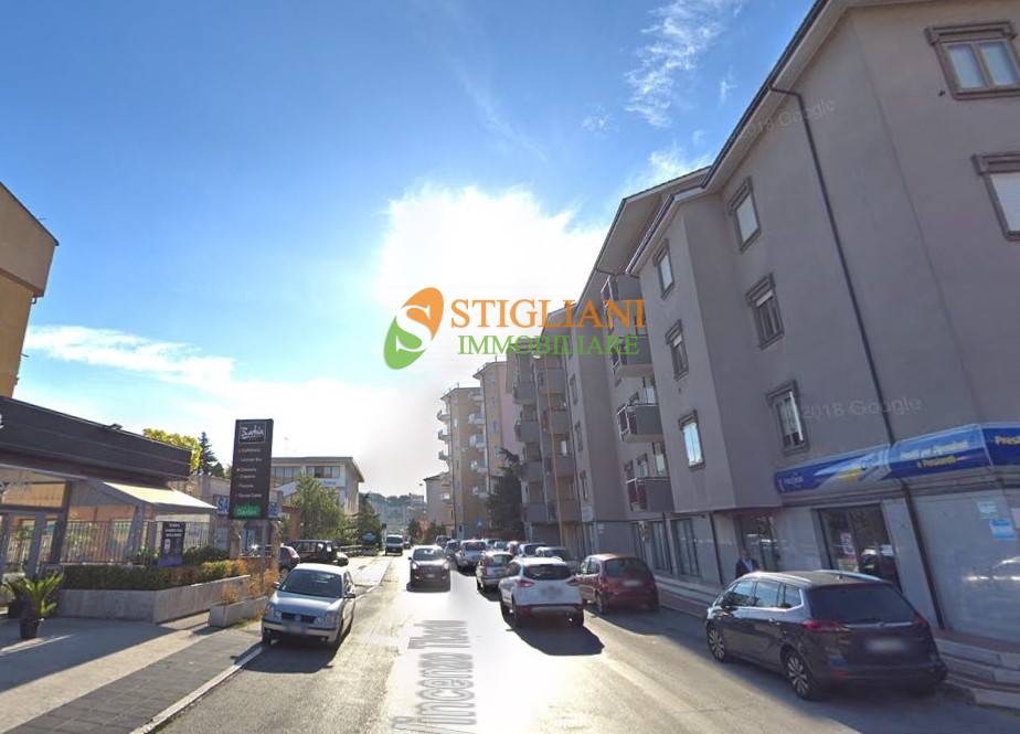 locale commerciale in vendita a Campobasso in zona Centro Città