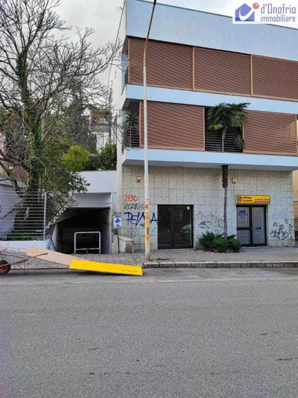 locale commerciale in vendita a Campobasso