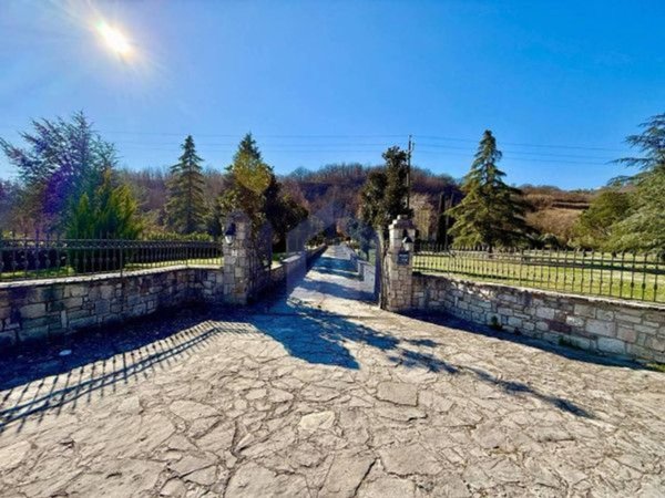 casa indipendente in vendita a Campobasso in zona San Nicola delle Fratte