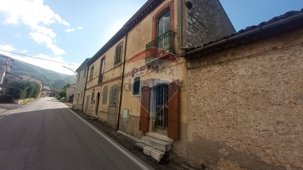 appartamento in vendita a Campochiaro