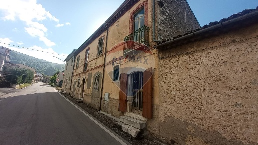 appartamento in vendita a Campochiaro