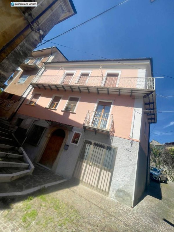 casa indipendente in vendita a Campochiaro