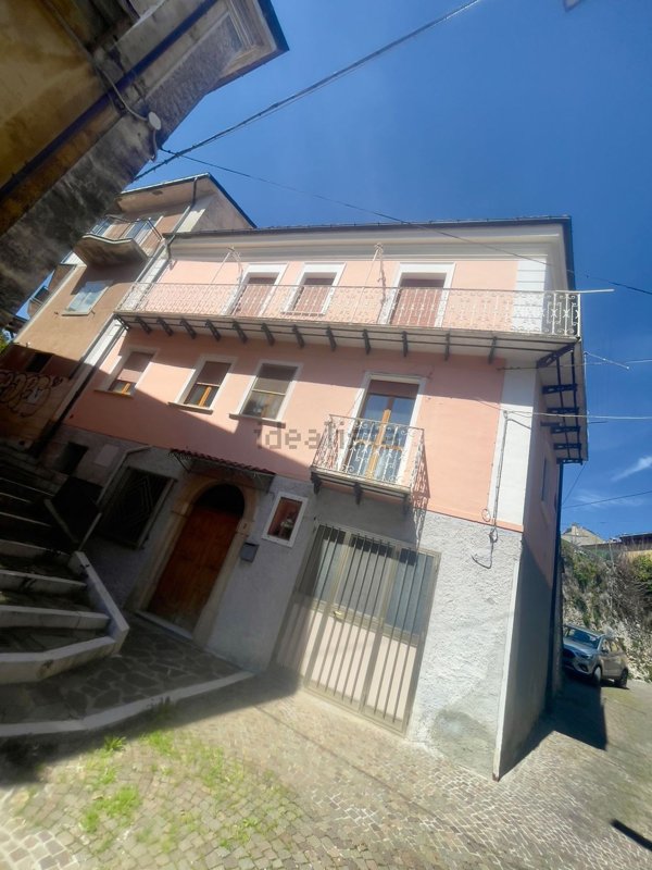 casa indipendente in vendita a Campochiaro