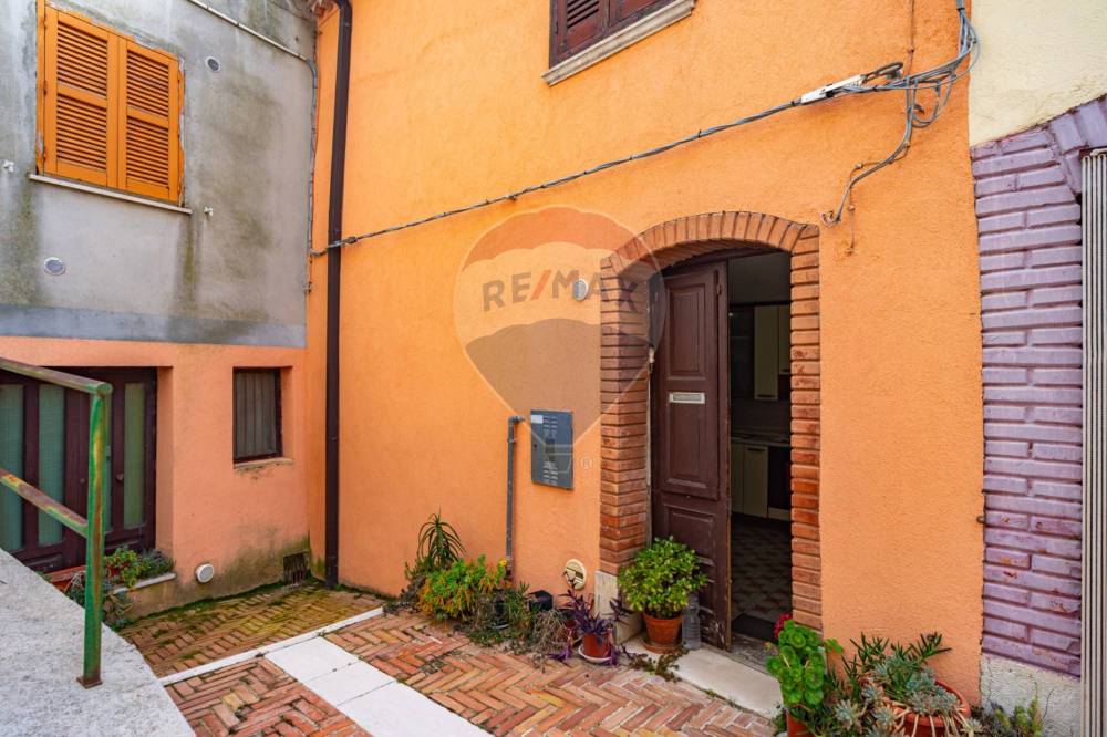 casa indipendente in vendita a Campochiaro