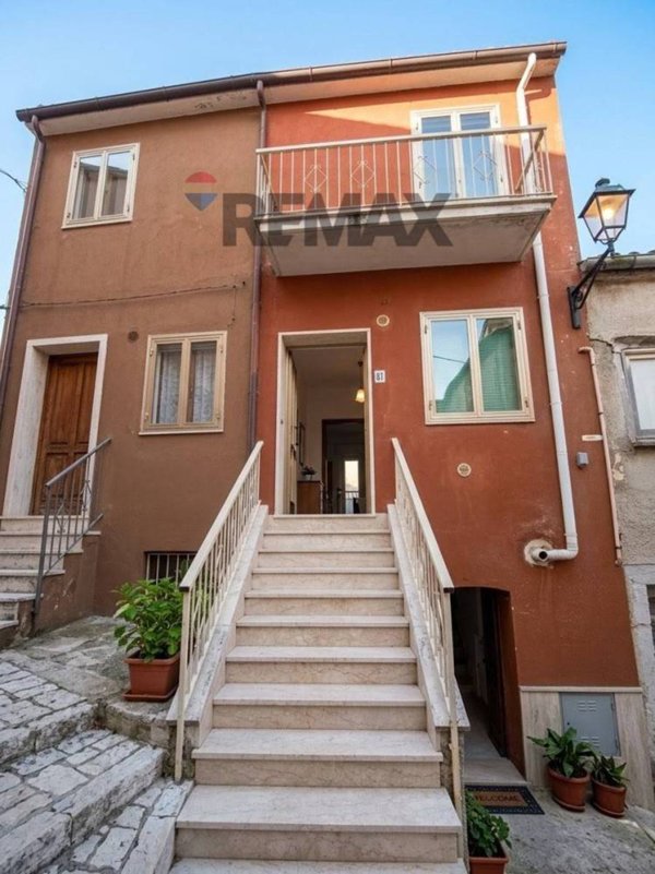 casa indipendente in vendita a Campochiaro