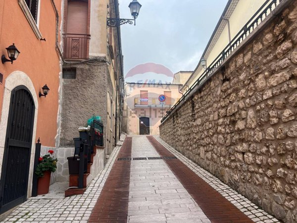 casa semindipendente in vendita a Campochiaro