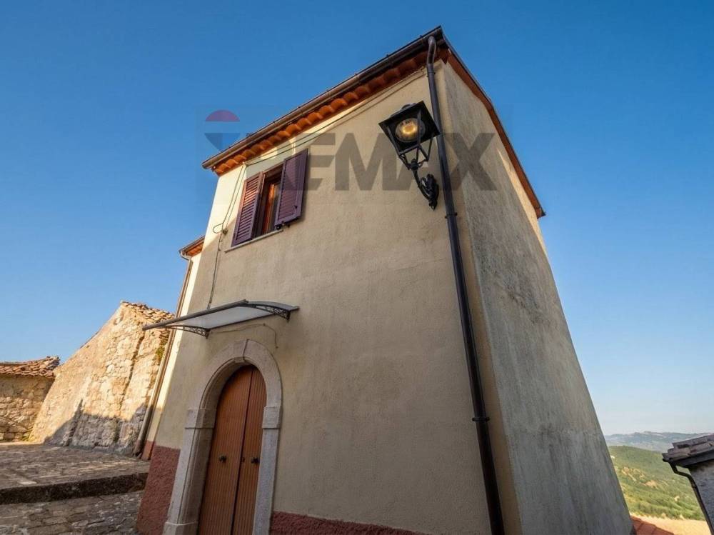 casa indipendente in vendita a Campochiaro
