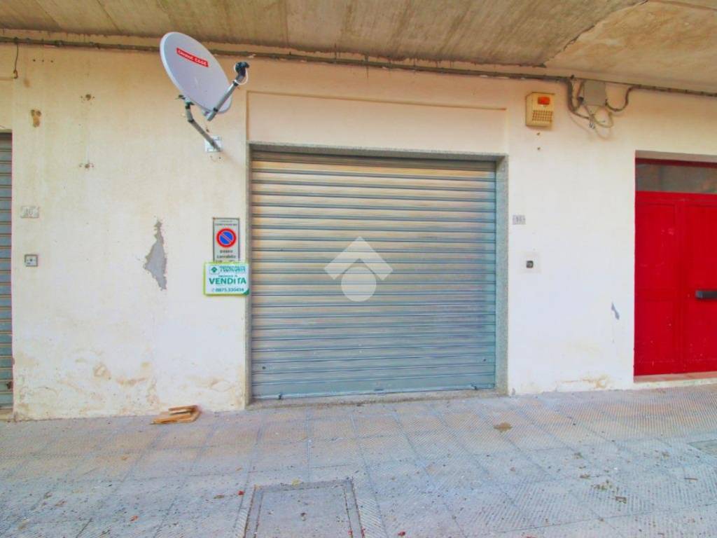 locale di sgombero in vendita a Campomarino