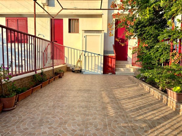 casa indipendente in vendita a Campomarino