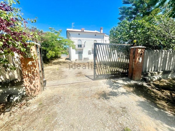 casa indipendente in vendita a Campomarino
