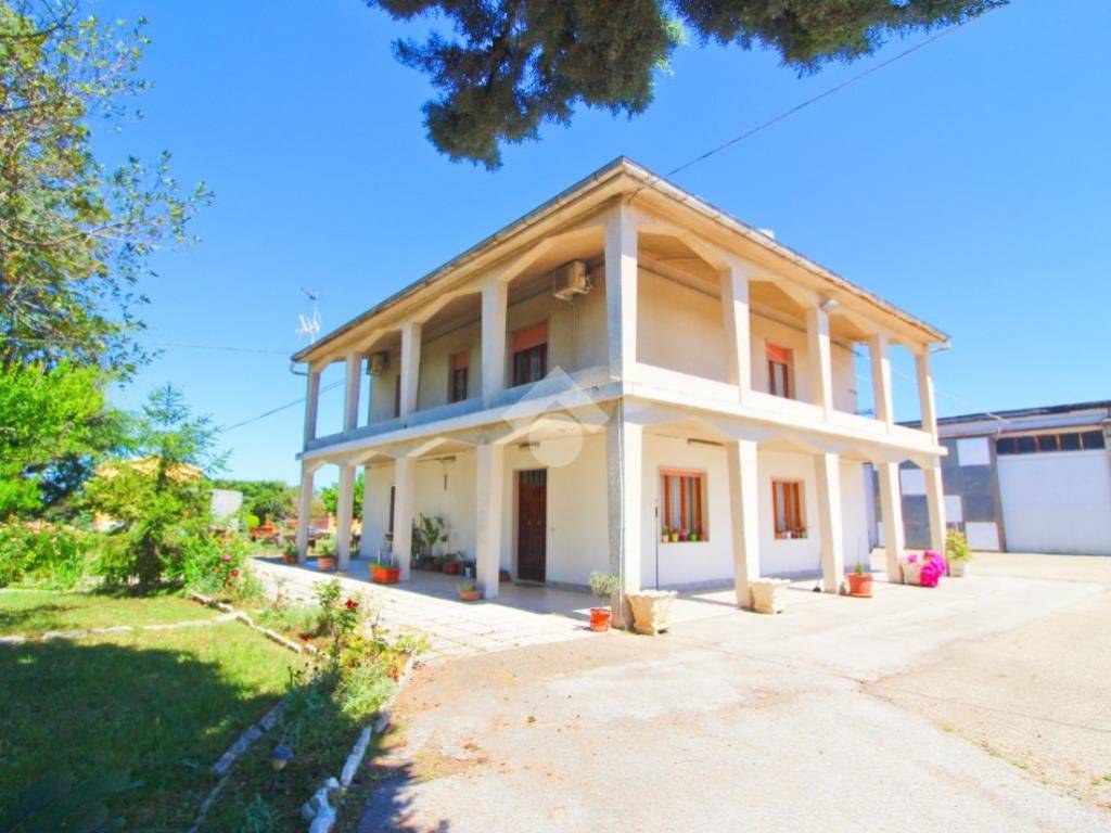 casa indipendente in vendita a Campomarino