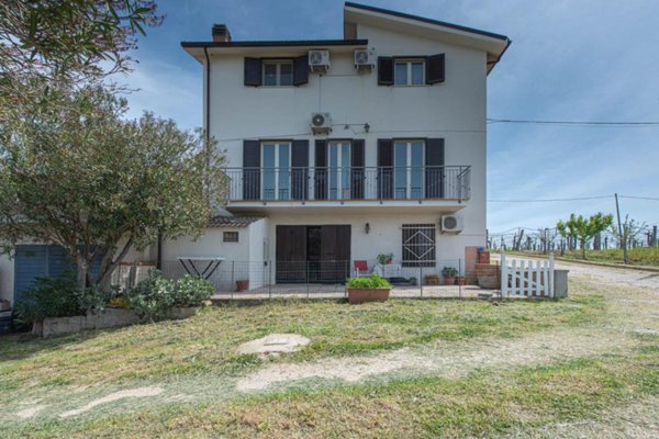 casa indipendente in vendita a Campomarino