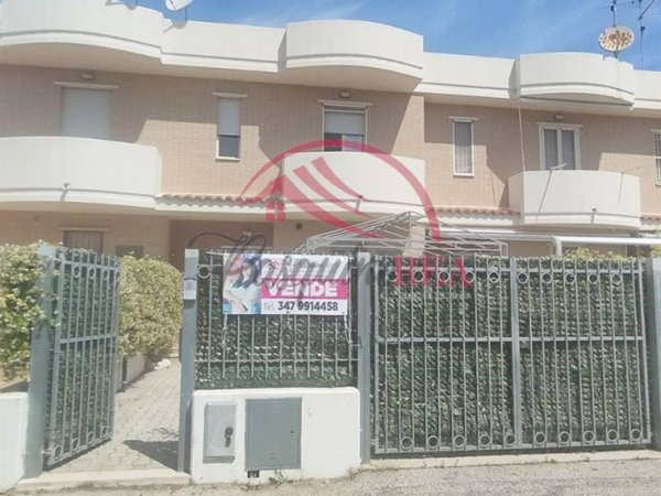 casa indipendente in vendita a Campomarino