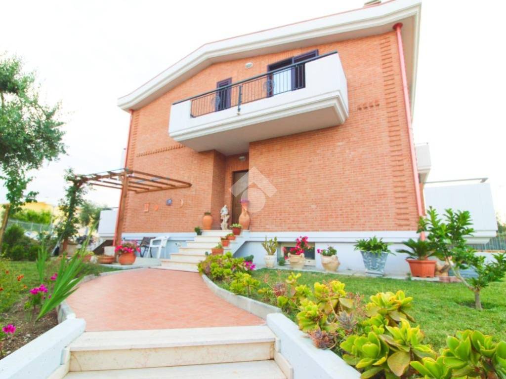 casa indipendente in vendita a Campomarino