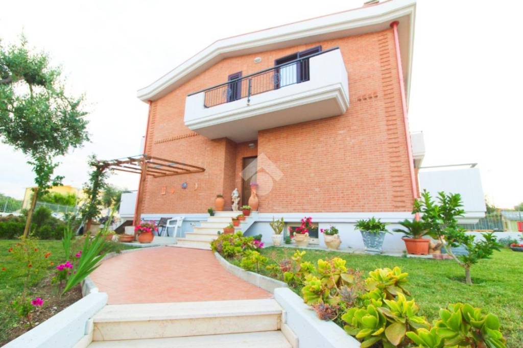 casa indipendente in vendita a Campomarino