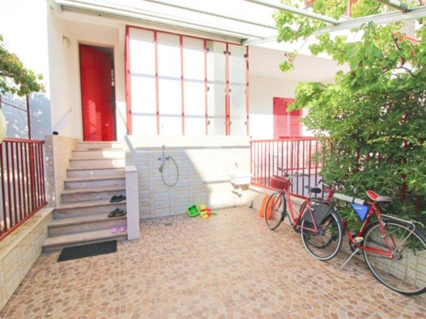casa indipendente in vendita a Campomarino