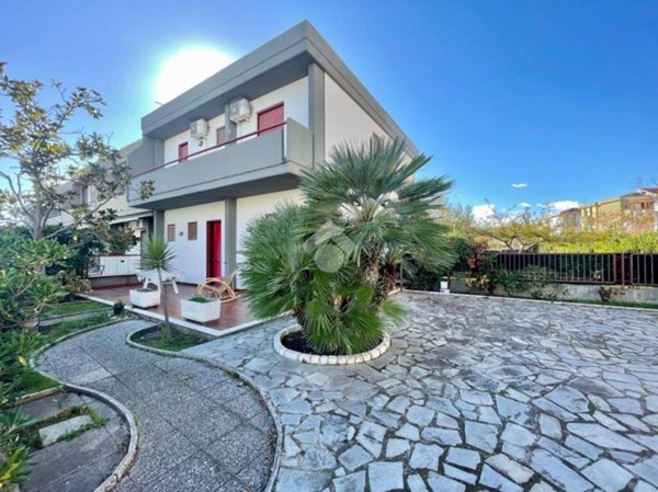 casa indipendente in vendita a Campomarino