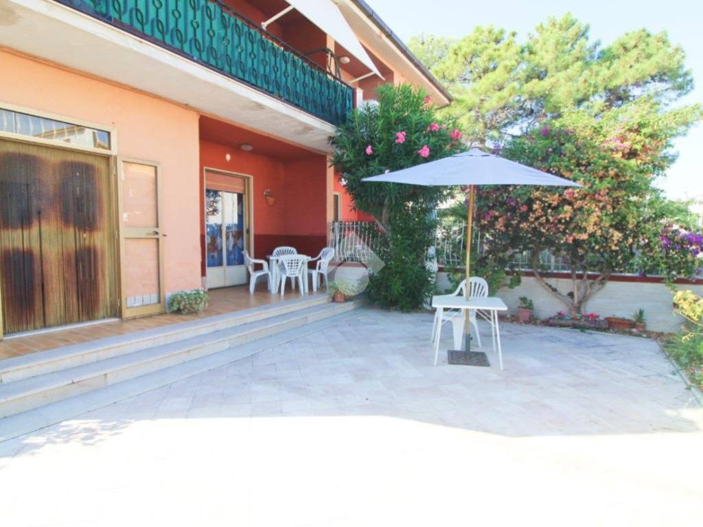 casa indipendente in vendita a Campomarino